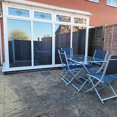 2 Bedroom End Of Terrace House Wellington  Exteriör bild