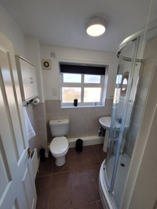 2 Bedroom End Of Terrace House Wellington  Exteriör bild
