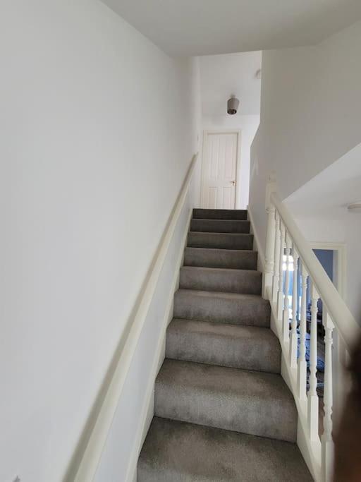 2 Bedroom End Of Terrace House Wellington  Exteriör bild
